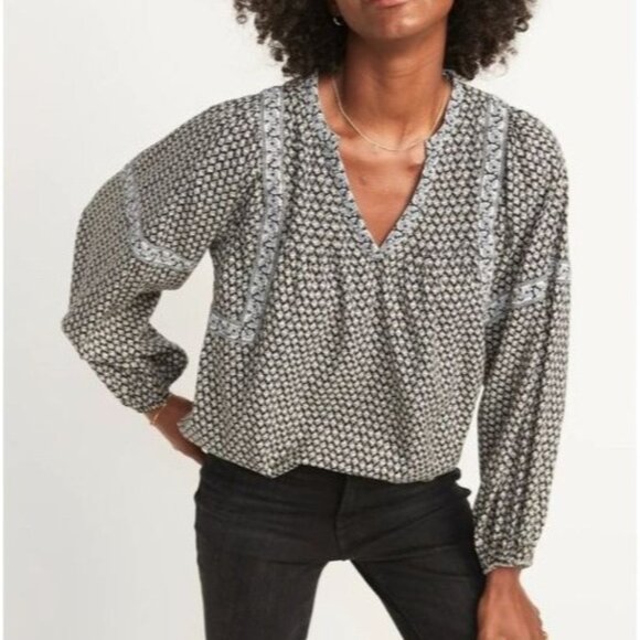 Old Navy Womens Oversize Floral Printed Poet Swing Long-Sleeve Split Neck M Tall - Picture 2 of 13